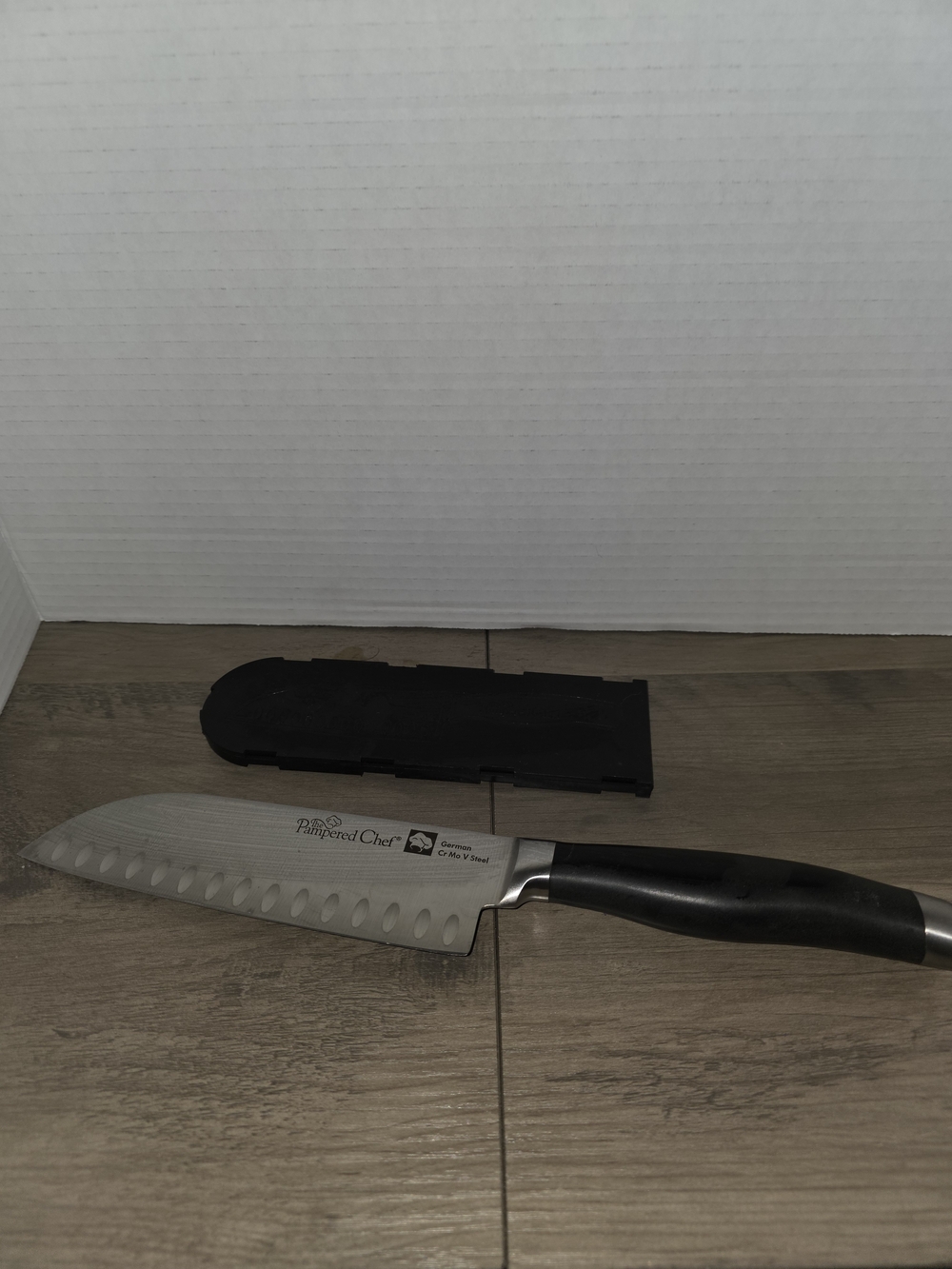 The Pampered Chef Santoku Knife German Stainless Steel Blade With Cover Black
